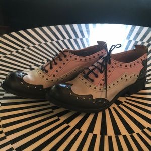 Fluevog Adrian’s Amanda brogue oxfords/wingtips